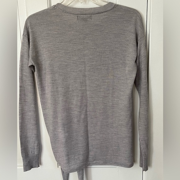 Banana Republic 100% Gray Merino Wool Tie Front Sweater Size Small Contemporary - Picture 4 of 12